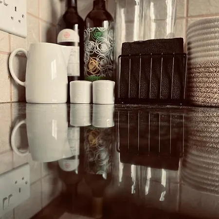 Mermaid アパート マンドリア